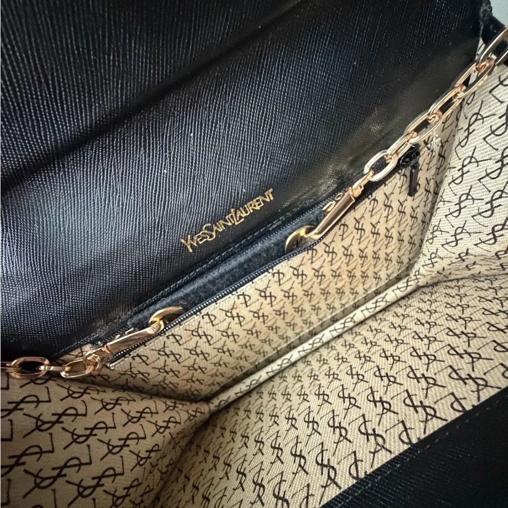 Yves Saint Laurent Black Leather Envelope Clutch - Vintage - Picture 10 of 12